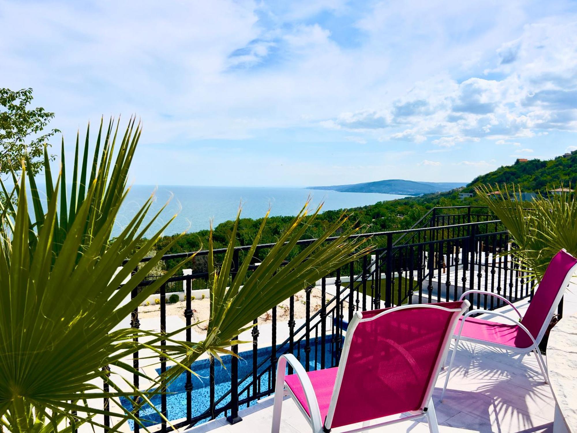 The White Pearl Boutique Villa Baltsjik Eksteriør bilde