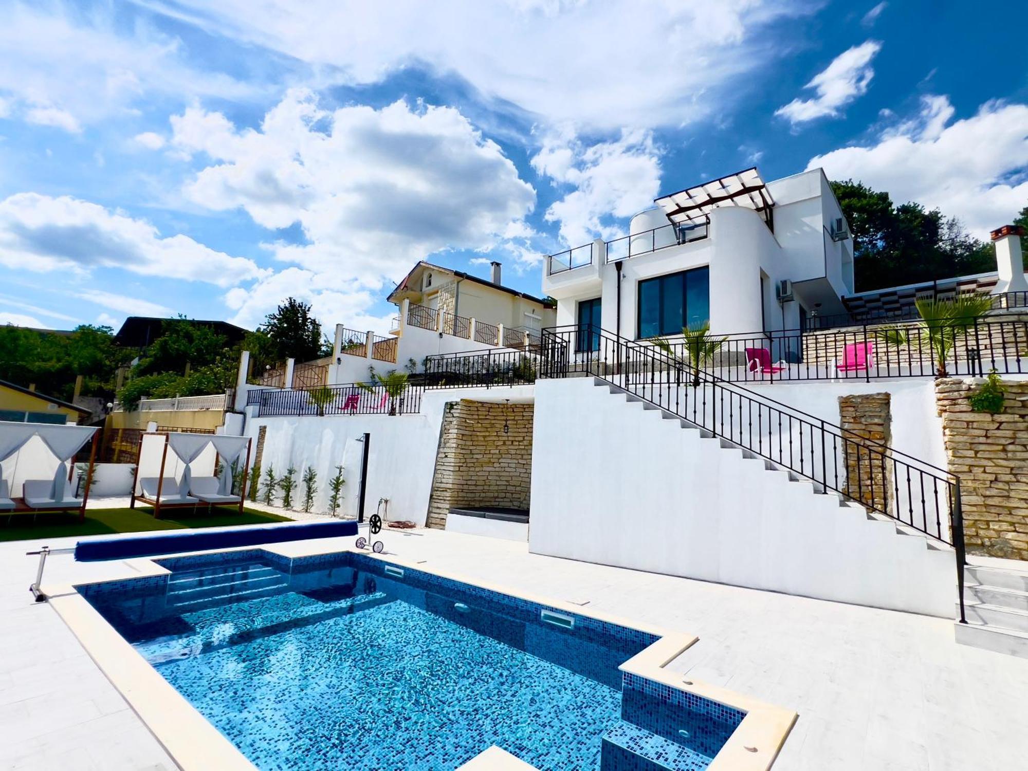 The White Pearl Boutique Villa Baltsjik Eksteriør bilde